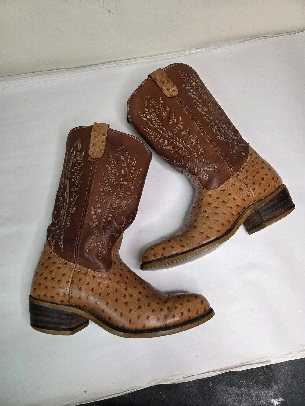Levi’s Western Cowboy Boots 10.5 M Brown Ostrich Embossed Leather Vintage